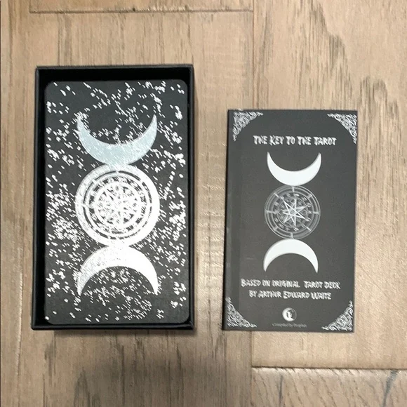 Propet Tarot Card Set and Guidebook - Picture 5 of 6